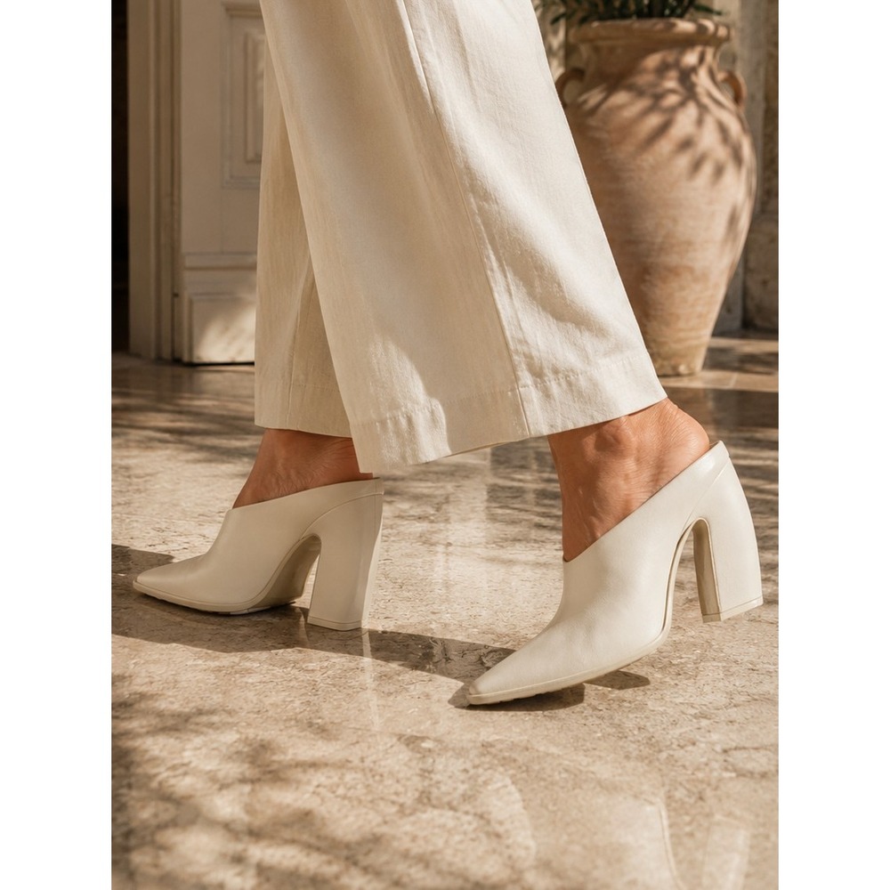 Bottega Veneta Tex Mule Sea Salt Leather Sculptural Heel IT37 US7 NEW Italy